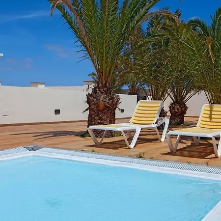 Apartment Riviera Park 2b, 2 Bed Puerto del Carmen (Lanzarote)