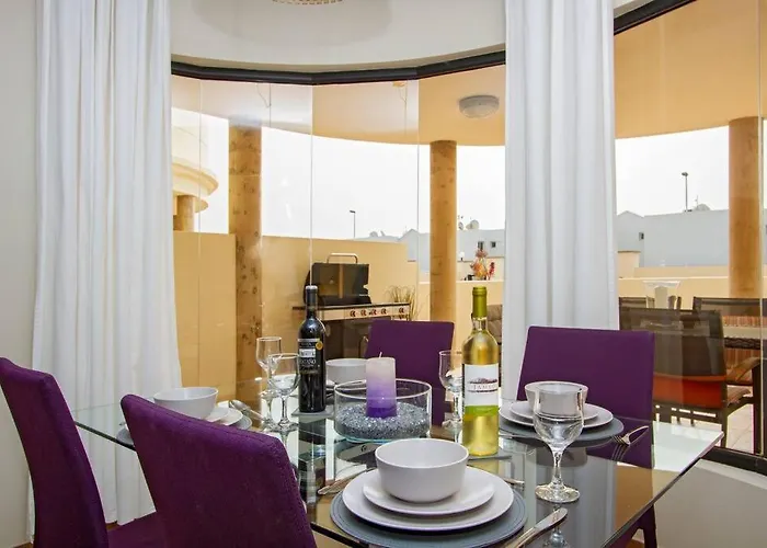 Riviera Park 2b, 2 Bed * 卡门港